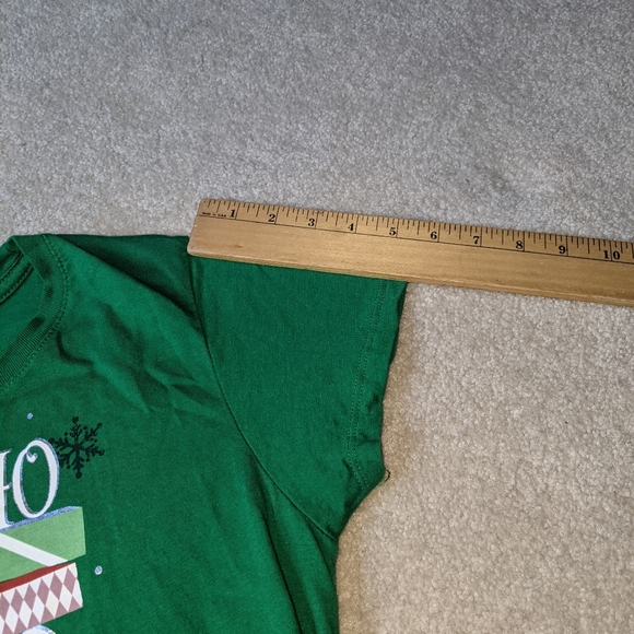 Green Ho Ho Ho Santa Clause Christmas T-shirt - Picture 8 of 11